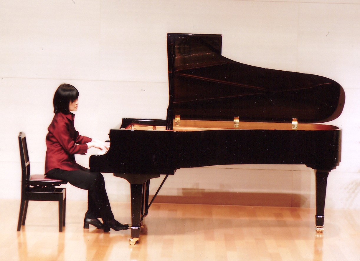 高久美智子　東京学芸大学音楽科ピアノ専攻修了